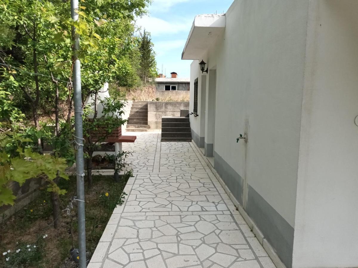 Kuca Za Odmor Maka Villa Kucice Ngoại thất bức ảnh