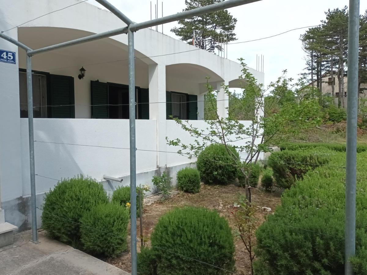 Kuca Za Odmor Maka Villa Kucice Ngoại thất bức ảnh